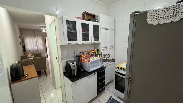 Imagem Sobrado com 2 dormitórios à venda, 62 m² por R$ 430.000,00 - Vila Guilhermina - Praia Grande/SP
