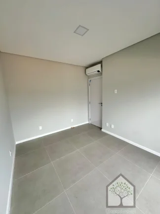 Imagem Bela casa de Alto Padrão nos Ingleses