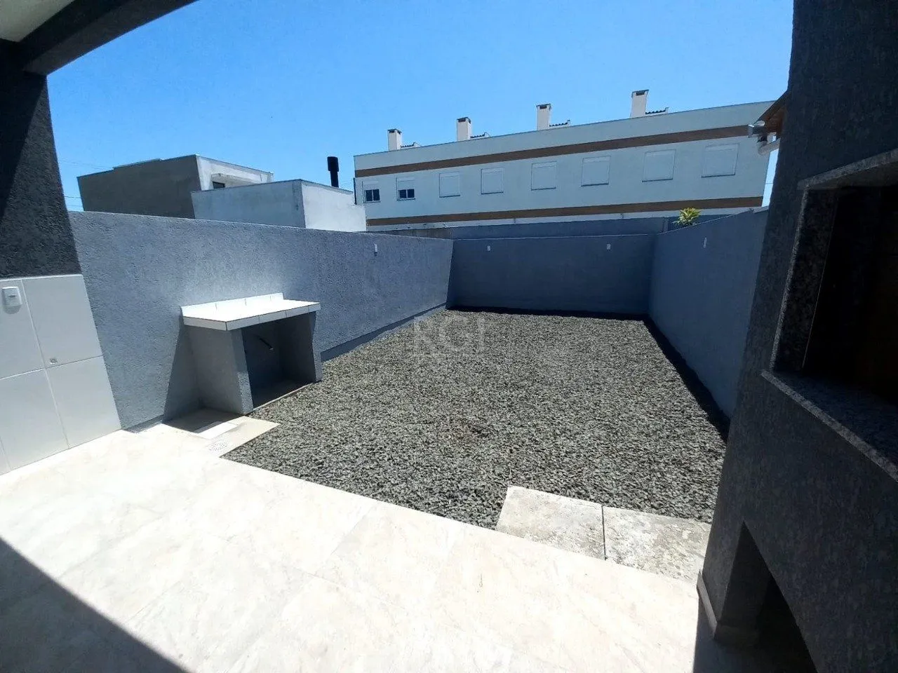 Imagem Sobrado no Bairro Aberta dos Morros - 3 Dormitórios