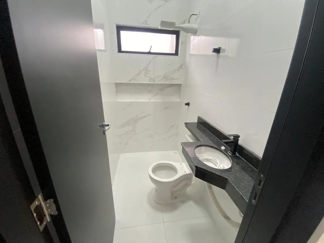 Imagem LINDA CASA NOVA COM PISCINA EM MONGAGUÁ