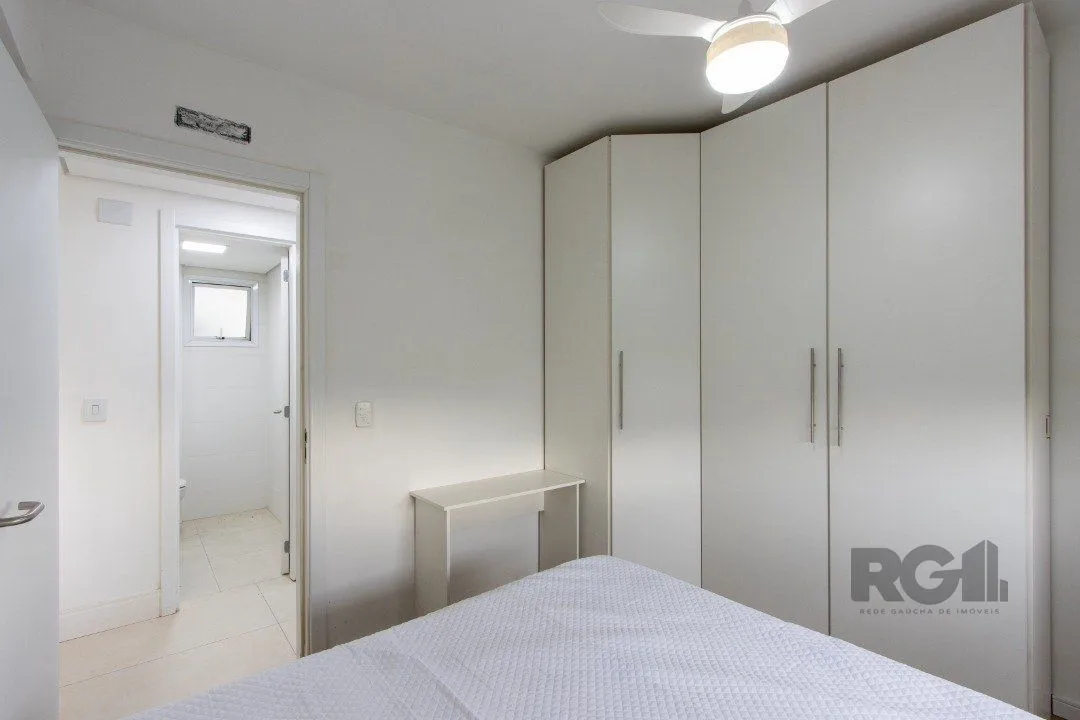 Imagem Apartamento para Venda - 71m², 2 dormitórios, sendo 1 suites, 2 vagas - Camaquã