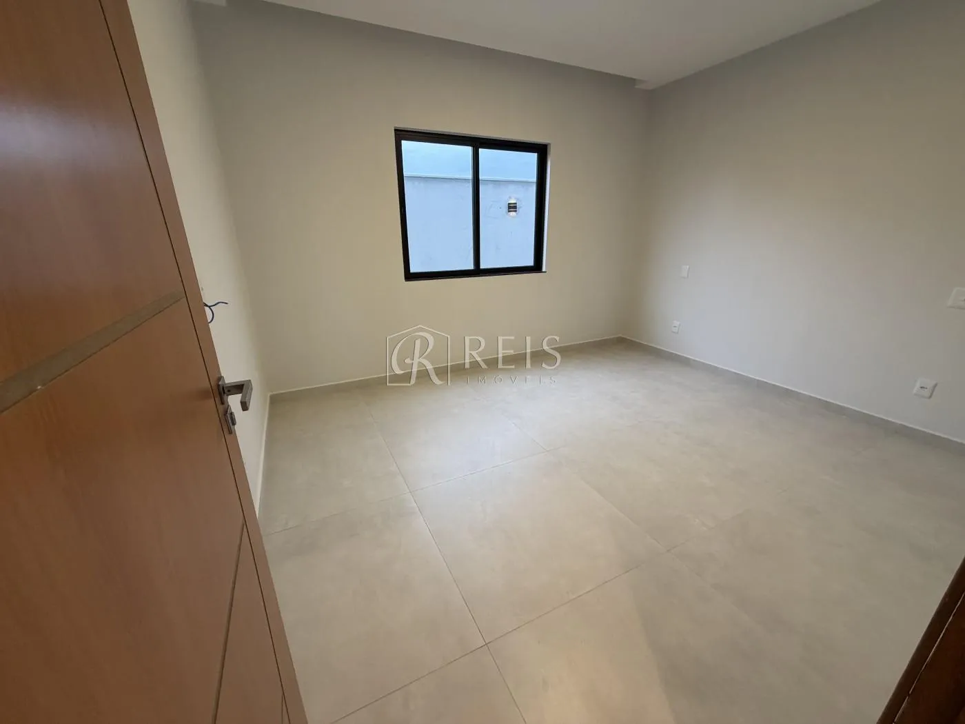Imagem Casa para Venda em Rio das Ostras, Viverde, 3 dormitórios, 2 suítes, 4 banheiros, 2 vagas