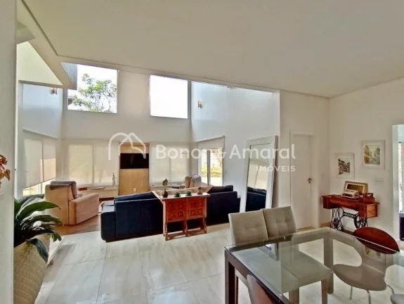 Imagem Casa luxuosa e moderna à venda em terreno de 1.270 m² com 600 m² de área construída, oferecendo...