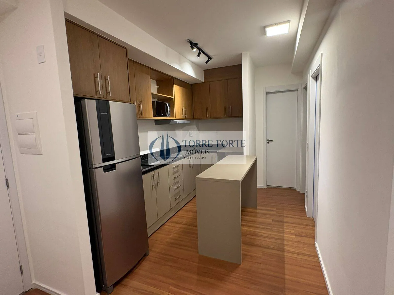 Imagem Apartamento Mobiliado com 2 Dormitórios e Varanda no Belém