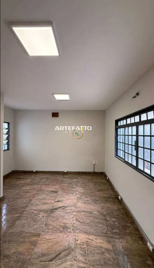 Imagem Casa para alugar em Franca, Estação, com 12 quartos, 298m2