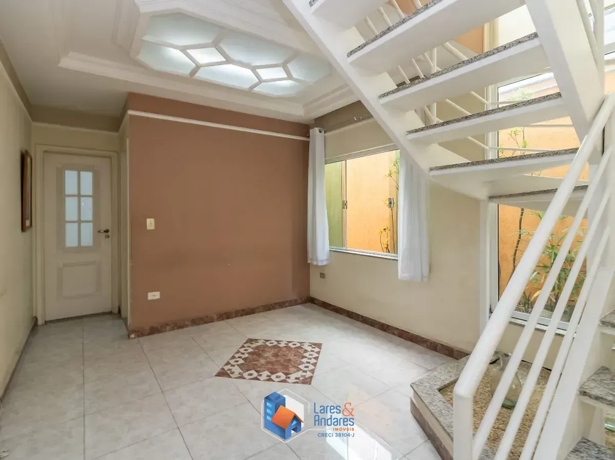 Imagem Sobrado para venda em Vila Dom Pedro II com 4 quartos, sendo 3 suítes, 140m²