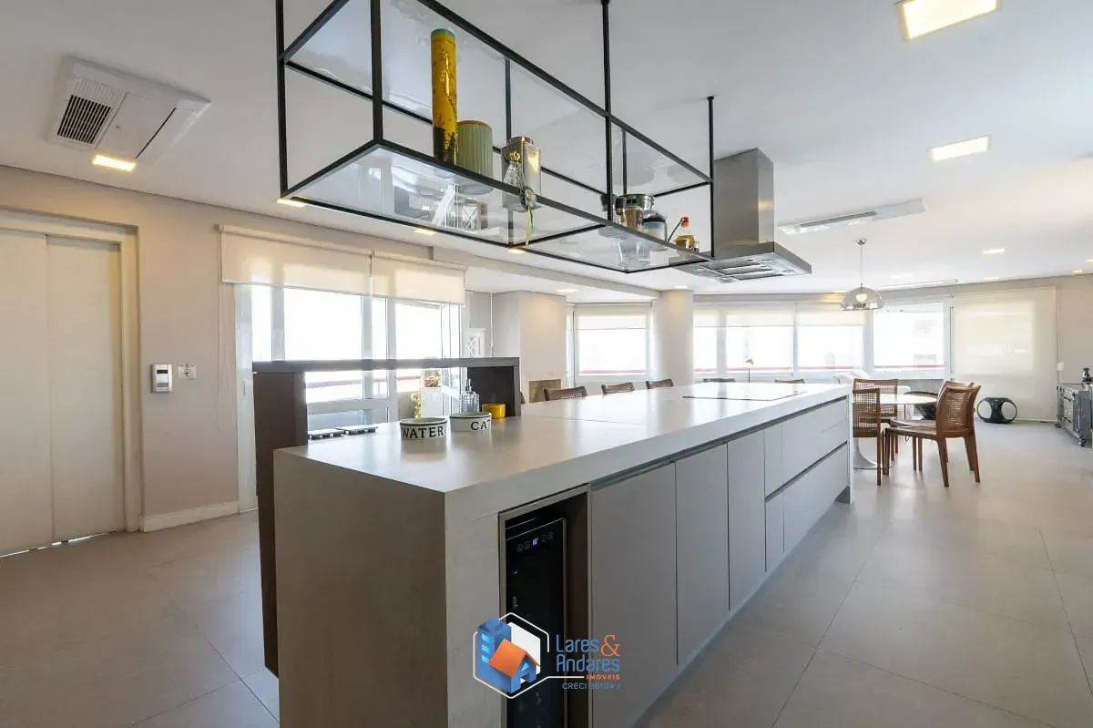 Imagem Apartamento para venda em Vila Andrade com 4 quartos, sendo 4 suítes, 210m²