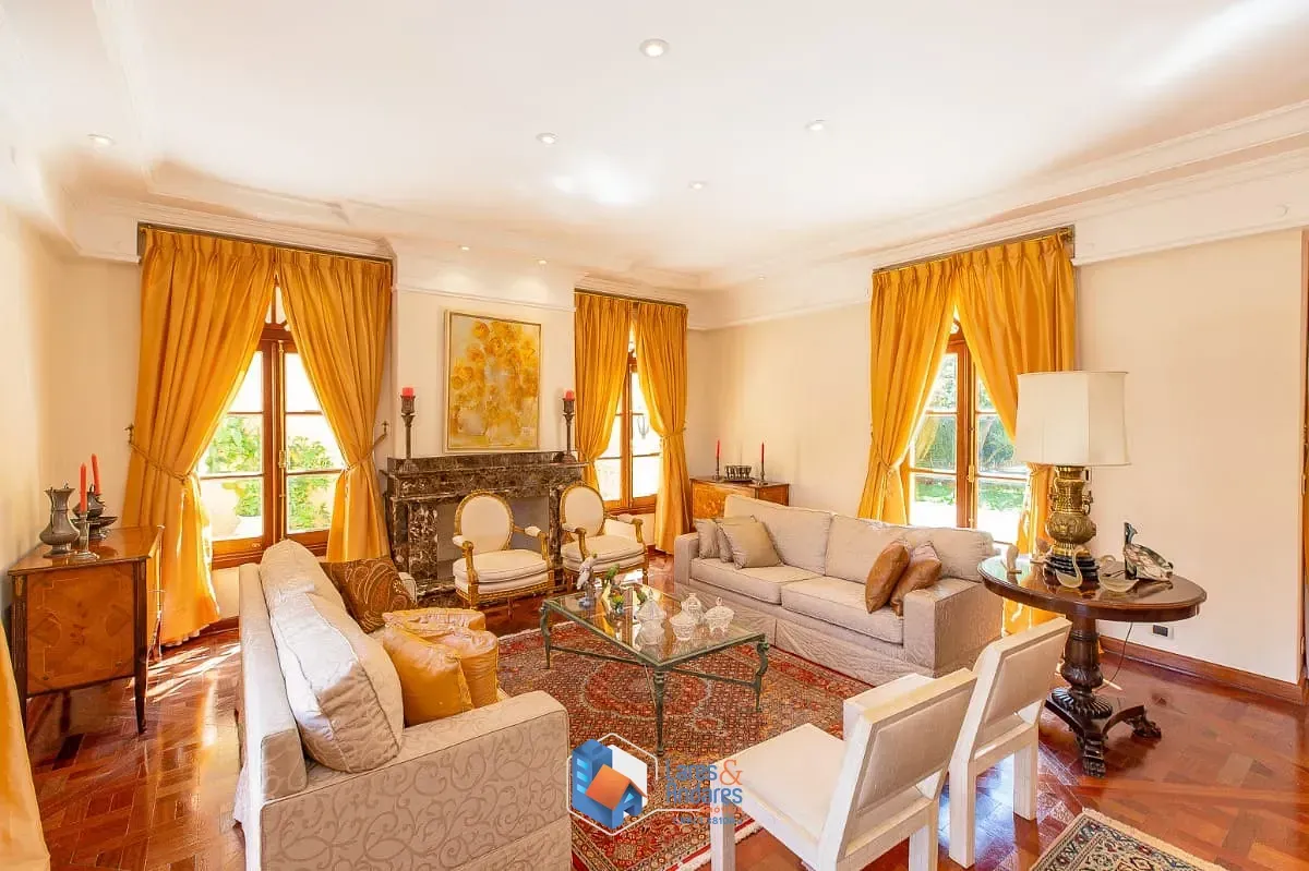 Imagem Casa de vila para venda em Jardim Morumbi com 4 quartos, sendo 4 suítes, 869m²