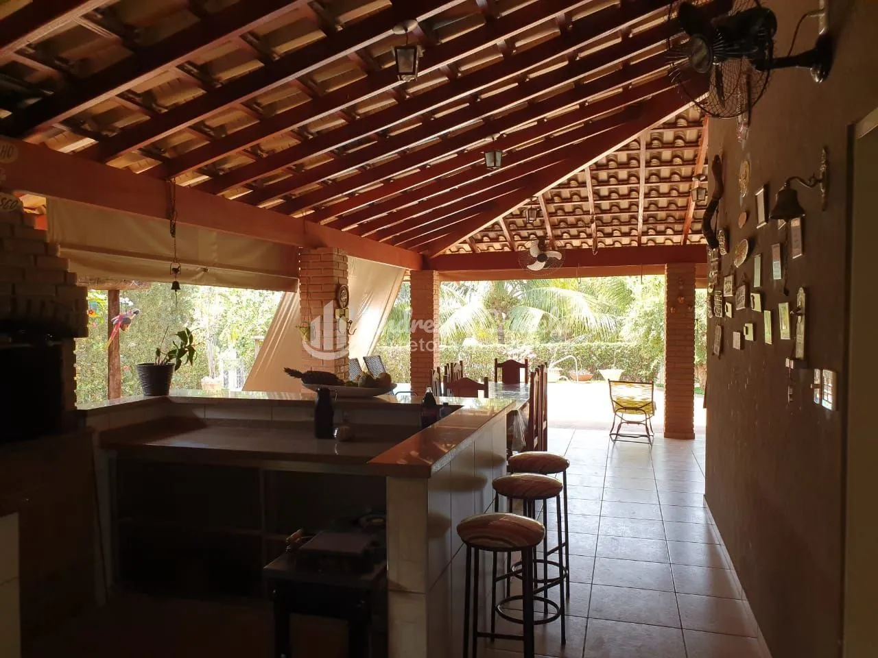 Imagem Rancho completo à venda, 302 m² por R$ 1.600.000 - Condomínio Enseada Azul II - Fronteira/MG
