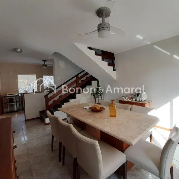 Imagem Casa à venda com 3 Quartos e 3 Banheiros por R$ 1.400.000 em Campinas - SP