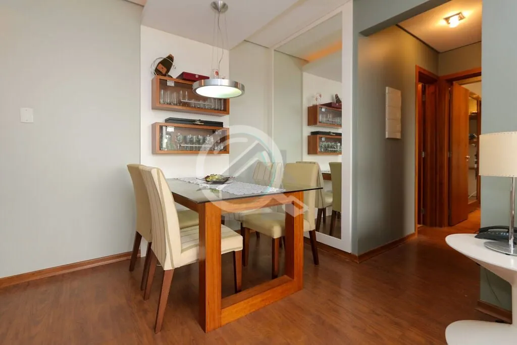 Imagem Apartamento com 67m2 privativos mobiliado e equipado com eletrodomésticos e split. Imóvel bem vent...