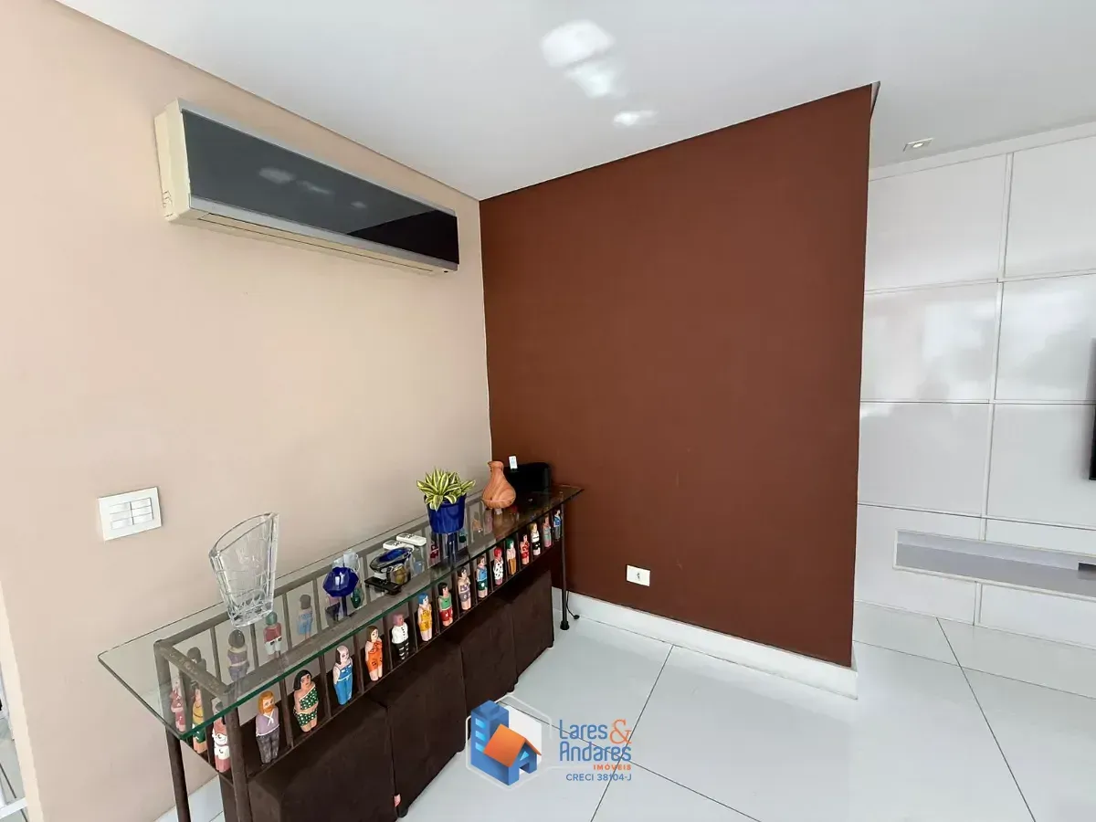 Imagem Casa no condomínio Casa do Horto para venda com 3 quartos, sendo 3 suítes, 560m²