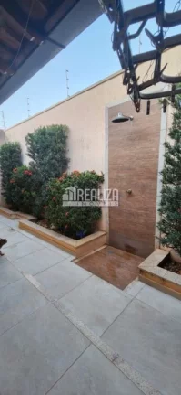 Imagem Casa à venda no bairro Beija-Flor II, em Uberaba: 2 dormitórios, suíte, móveis planejados e mais!