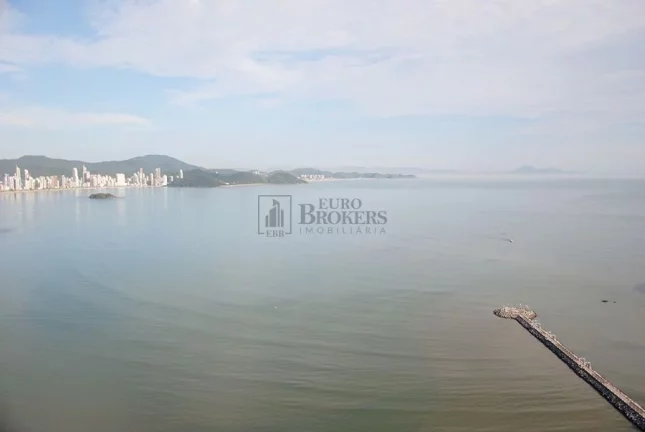 Imagem Cobertura duplex frente mar em Balneário Camboriú.
