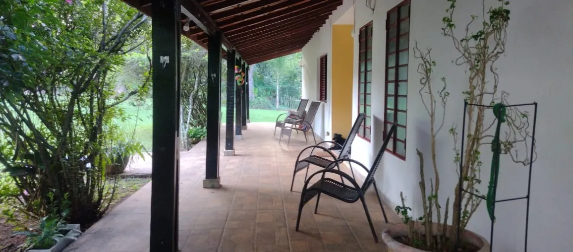 Imagem Chácara de 2.800m² em Araçoiaba da Serra - Casa Térrea com 3 Dormitórios, 1 Suíte e Área Gourmet