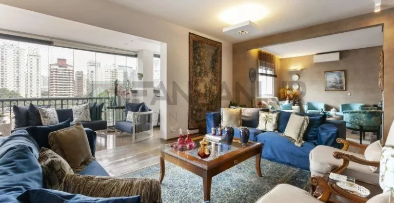 Imagem Apartamento de luxo para locação na Vila Nova Conceição, São Paulo-SP: 4 quartos, 3 suítes, 3 salas, 4 banheiros, 4 vagas, 180m².