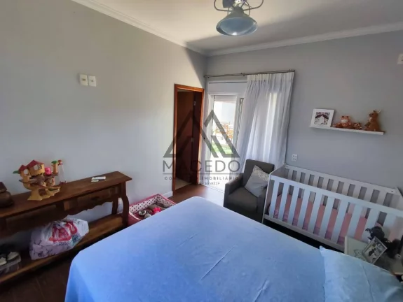 Imagem Casa Espetacular com 4 suítes Ninho Verde 1 - Encante-se com seu novo lar