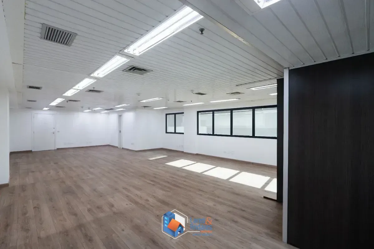 Imagem Conjunto comercial para venda em Cerqueira César, 88m²