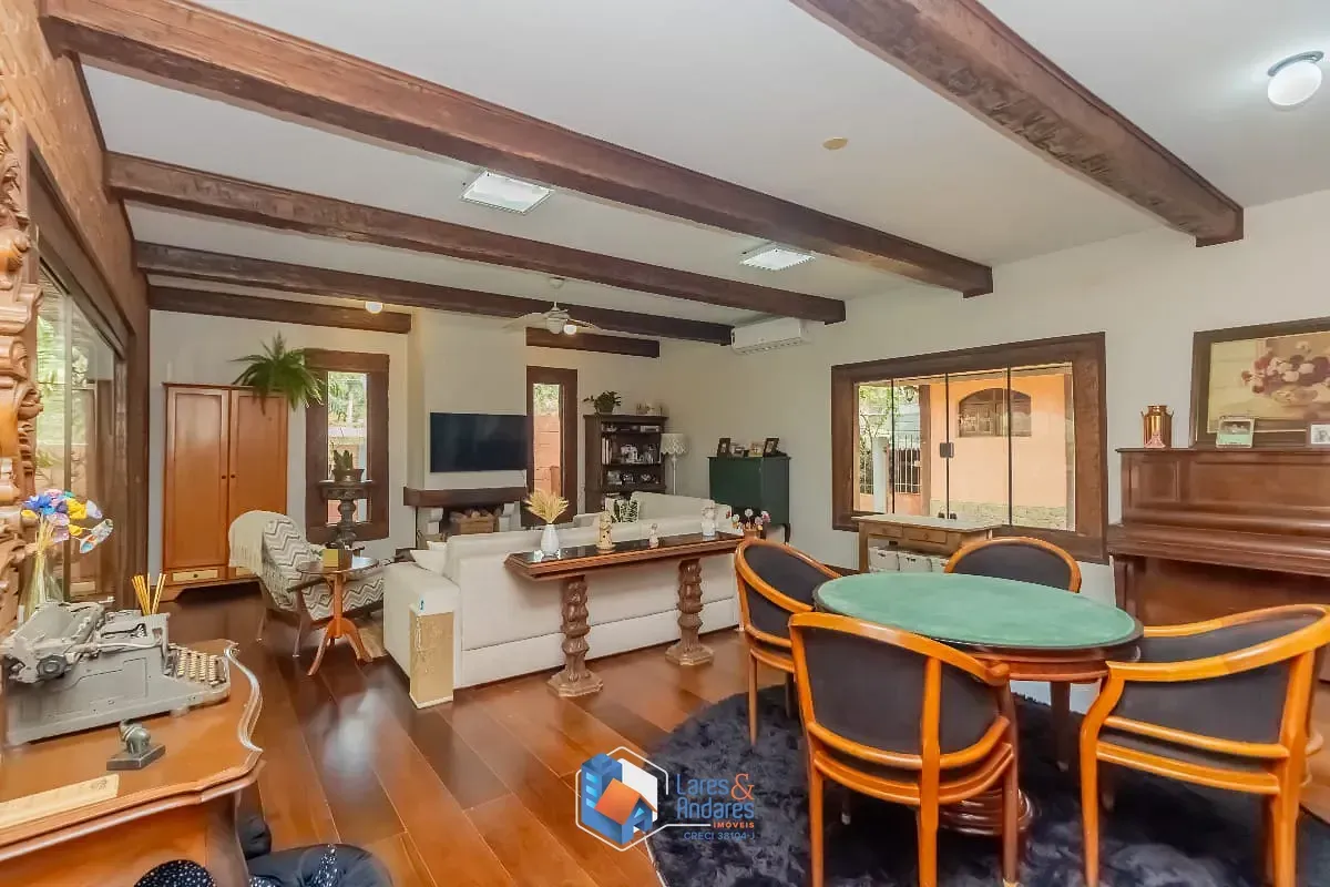 Imagem Casa no condomínio Clube Castelo para venda com 3 quartos, sendo 2 suítes, 306m²