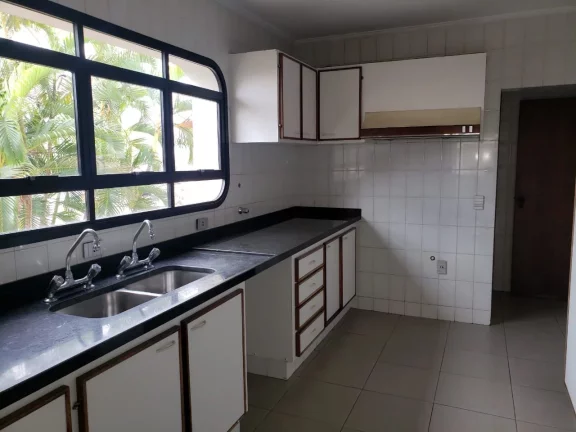 Imagem Excelente apartamento de alto padrão com 1 pavimento e 1 unidade por andar com 282,20m² area util ...
