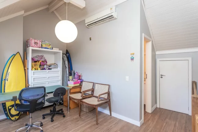 Imagem Casa em Condomínio para venda no bairro Jardim Carvalho em Porto Alegre