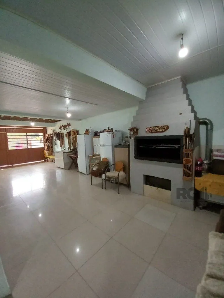 Imagem Casa com 4 dormitórios no bairro Vila Nova