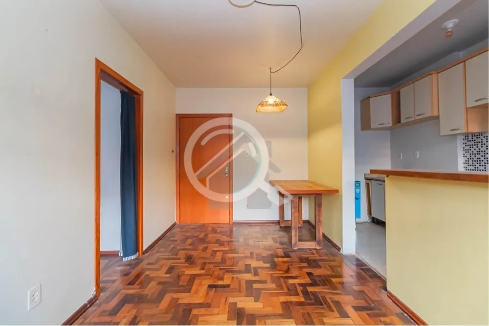 Imagem Descubra a comodidade e o conforto de viver no coração de Porto Alegre! Este apartamento desocupad...