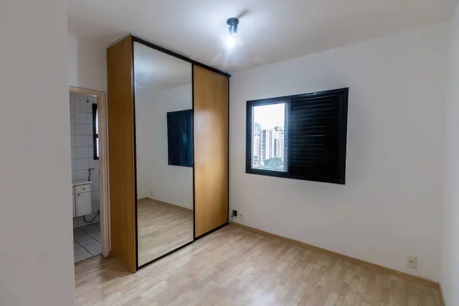Imagem Apartamento com 2 quartos e 2 vagas à venda na Vila Olímpia.