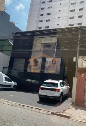 Imagem Sobrado Comercial com 283 m² de área construída. O imóvel conta com 5 salas, sendo 2 amplas, coz...