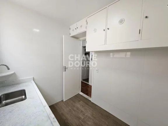 Imagem Apartamento de 1 quarto + 1 dependência próximo à Faculdade totalmente reformado!