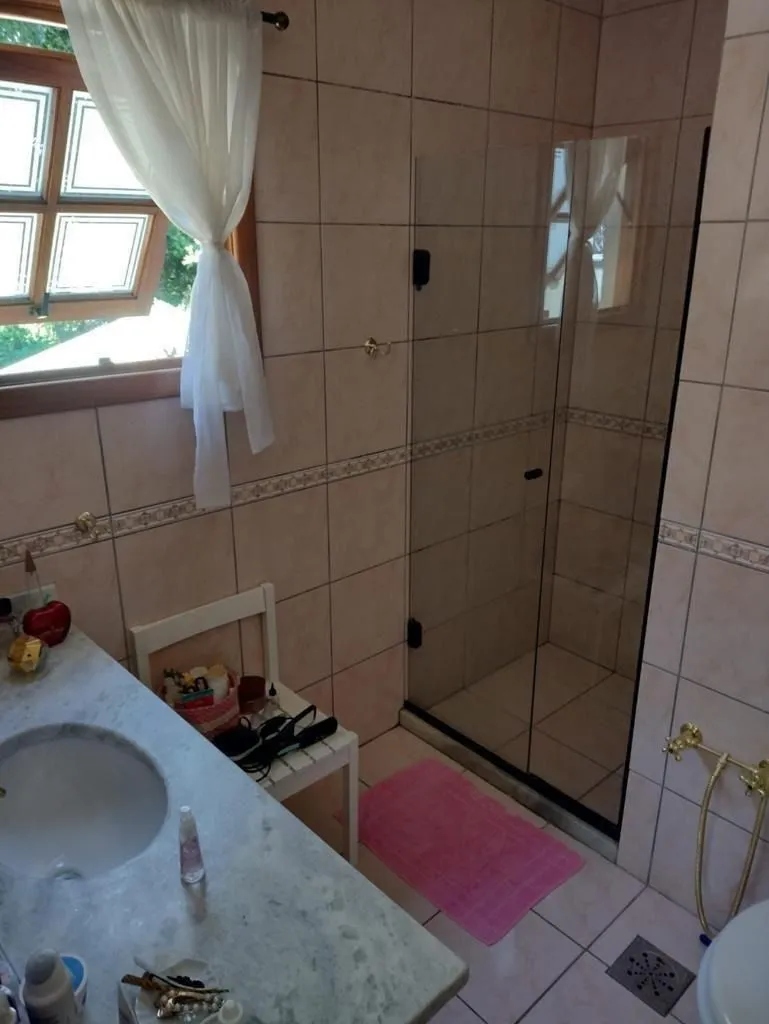 Imagem Linda Casa 4 Dormitórios Piscina, Churrasqueira, 4 Vagas Bairro Guarujá