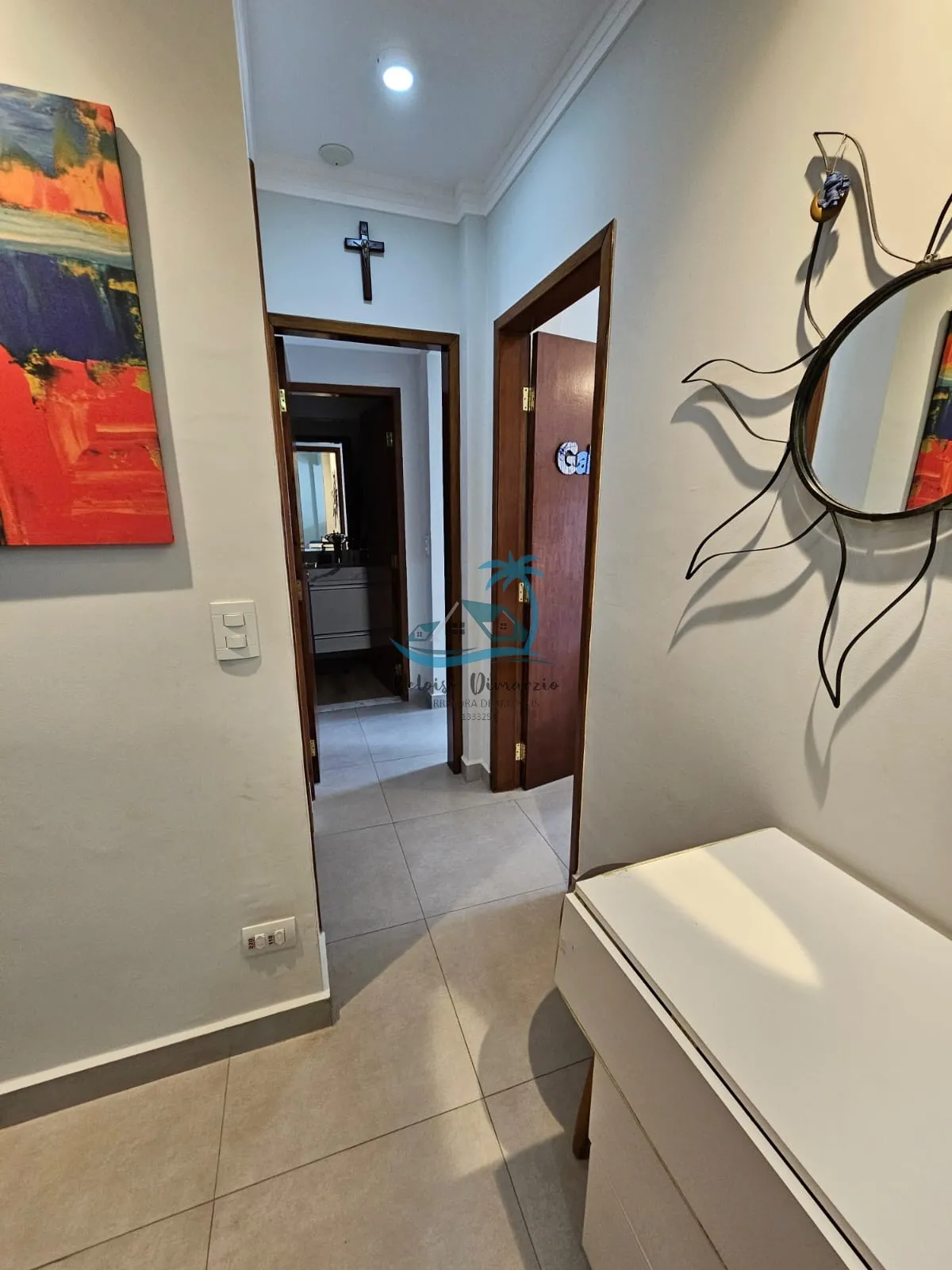 Imagem Belíssima cobertura duplex reformada, com 3 dormitórios, à venda a 350m da orla do Itaguá em Ubatuba.