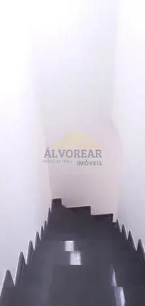 Imagem Sobrado à Venda - Conforto e Elegância Proximo a Igreja Verde