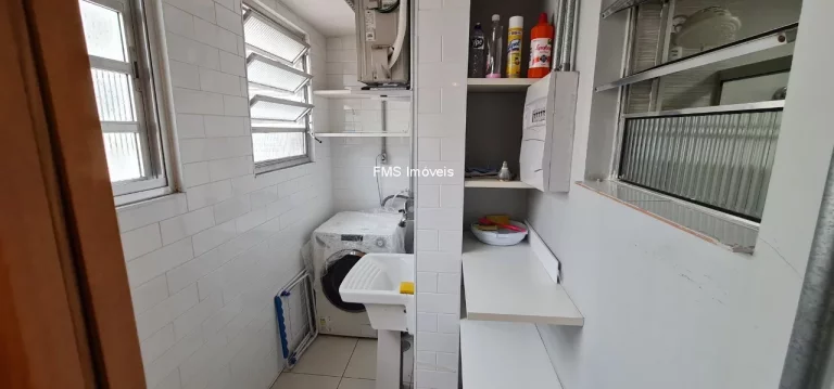 Imagem Apartamento à venda na Vila Nova Conceição, São Paulo-SP: 2 quartos, 1 suíte, 3 banheiros, 1 vaga de garagem e 94m² de área. Venha conferir!