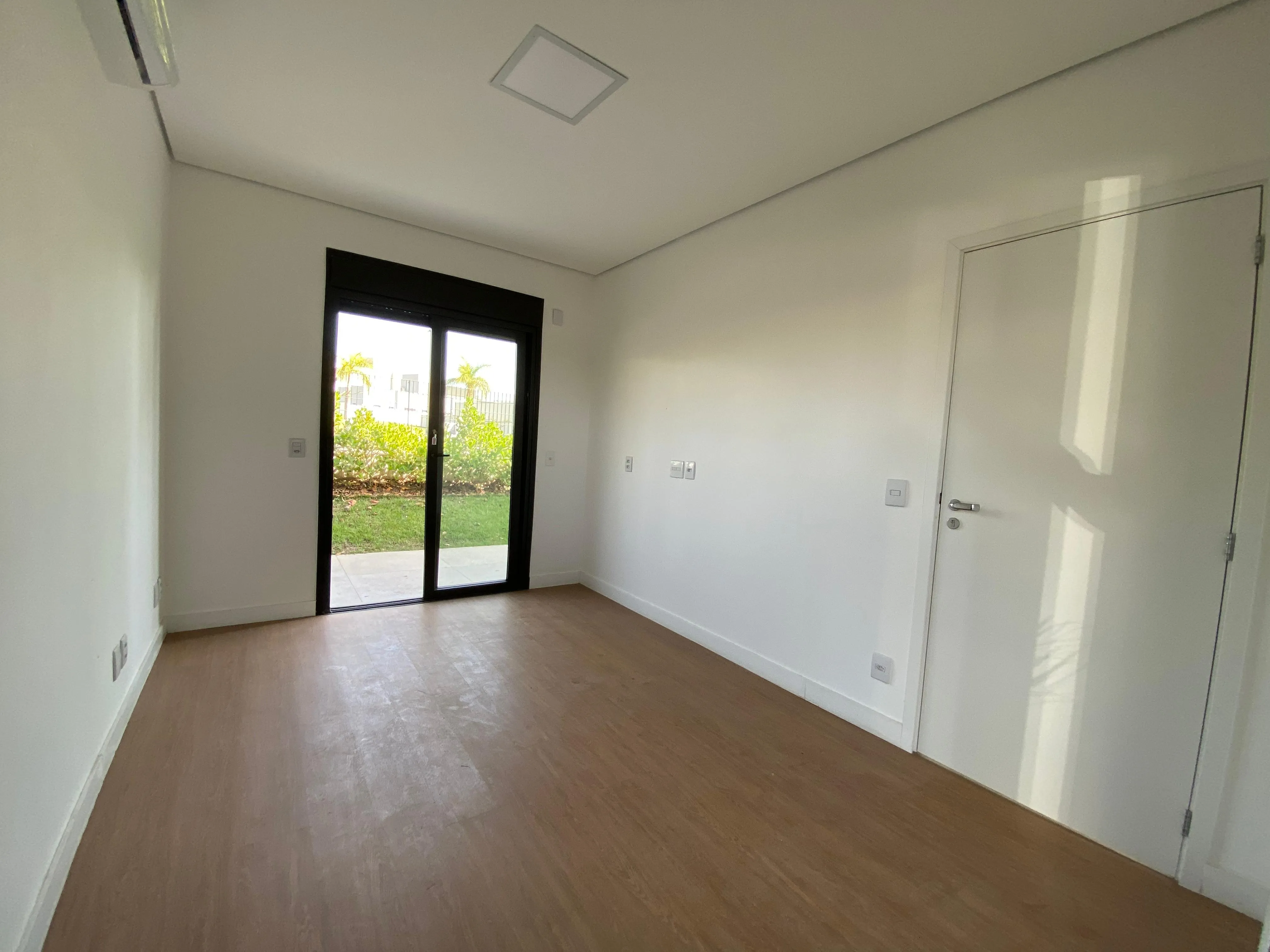 Imagem Residência de Alto Padrão com 4 suítes no Alphaville Nova Esplanada 4