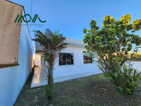 Imagem Casa com 3 quartos sendo 01 suíte, vaga para 03 carros, na Barra do Sai