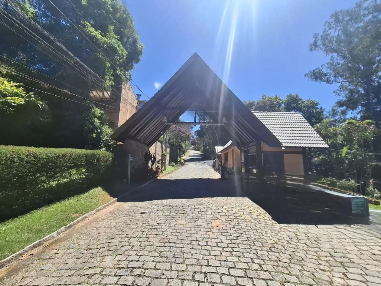 Imagem Terreno em Condomínio para Venda em Teresópolis / RJ no bairro Green Valley