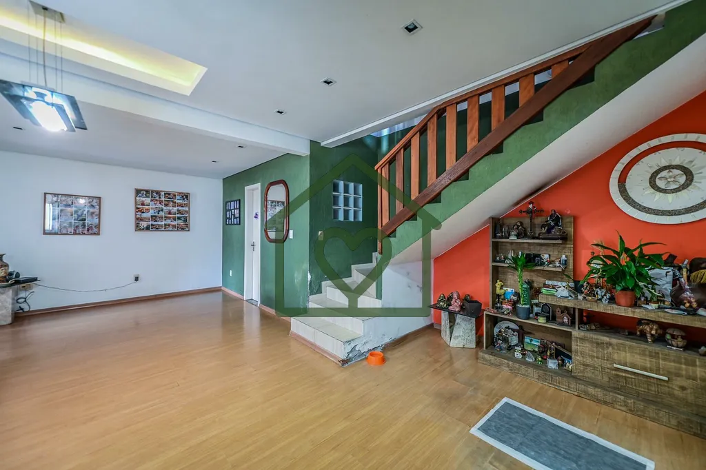 Imagem Sobrado com piscina, espaço gourmet completo e vista panorâmica ? oportunidade imperdível! 
 
Exc...