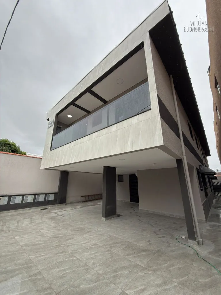 Imagem Casa de Condomínio com Quintal e Churrasqueira!!