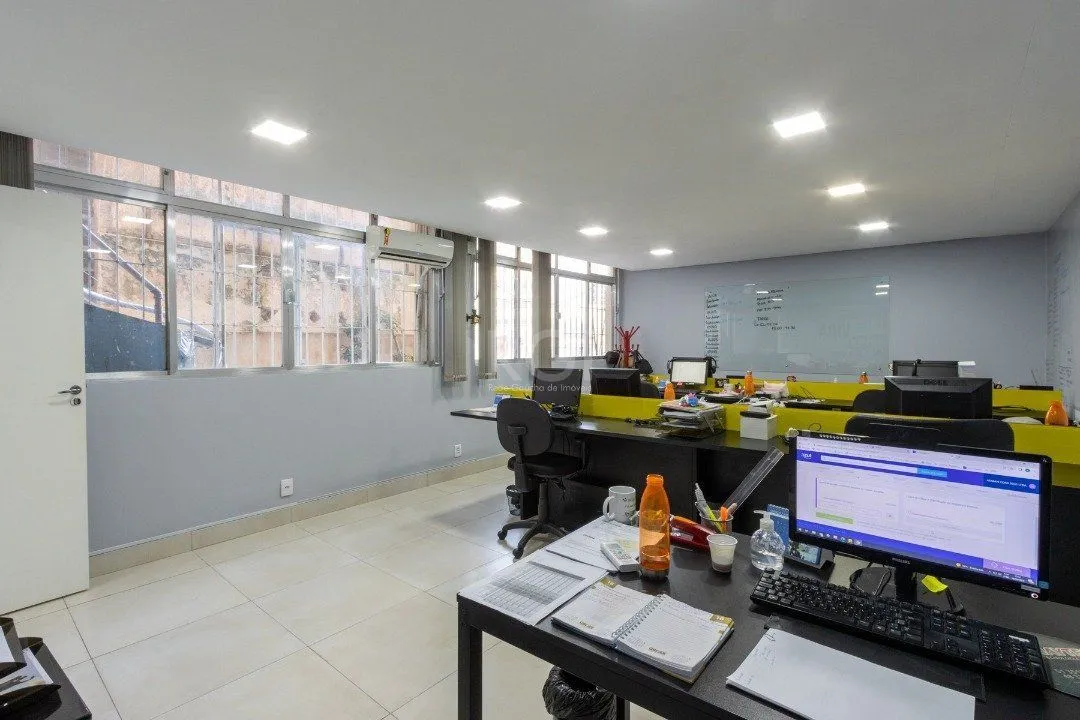 Imagem Sala em andar inteiro com 157,44 privativos