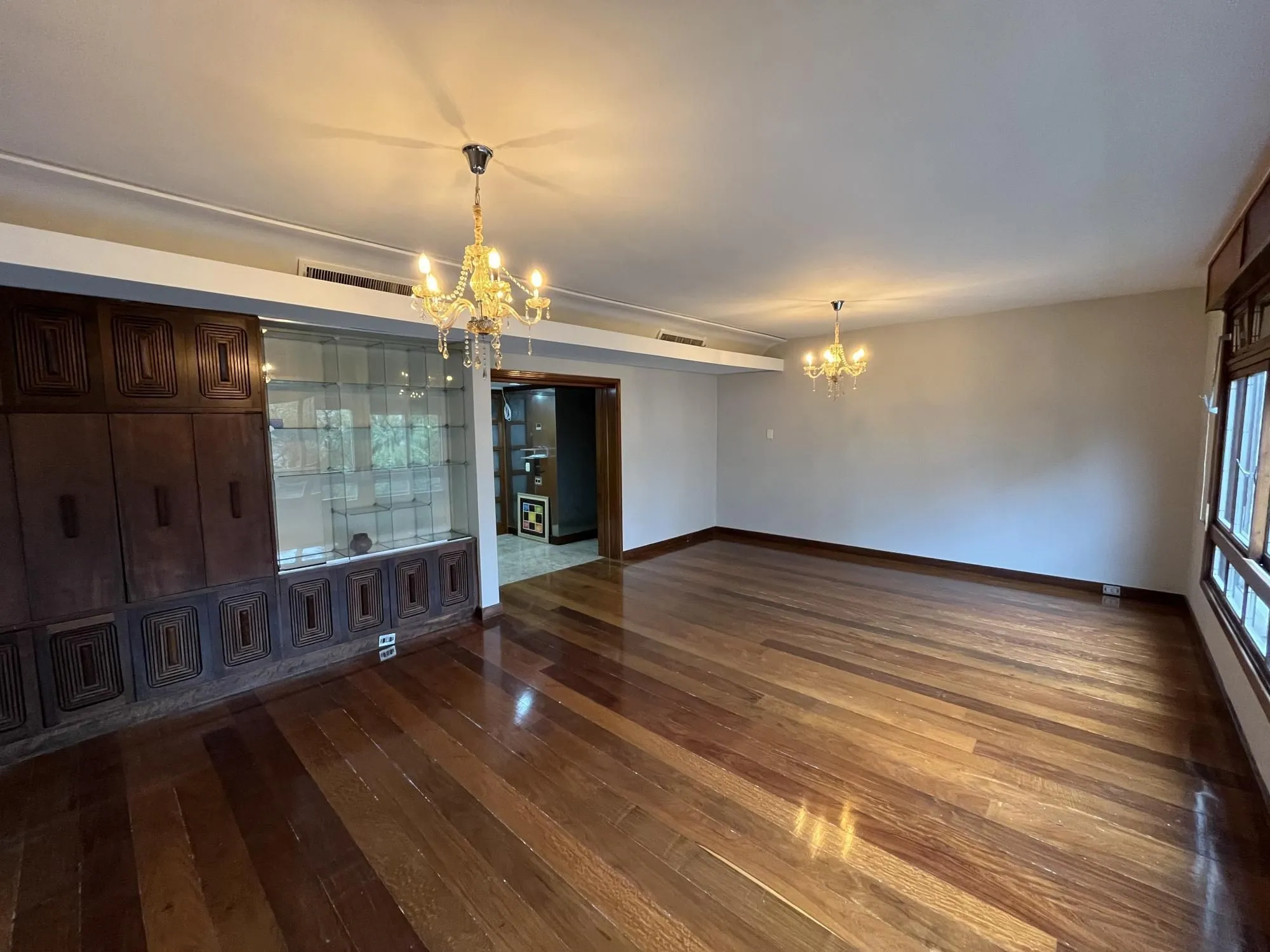 Imagem Apartamento de 3 quartos, suíte e 2 vagas de garagem no bairro Farroupilha POA