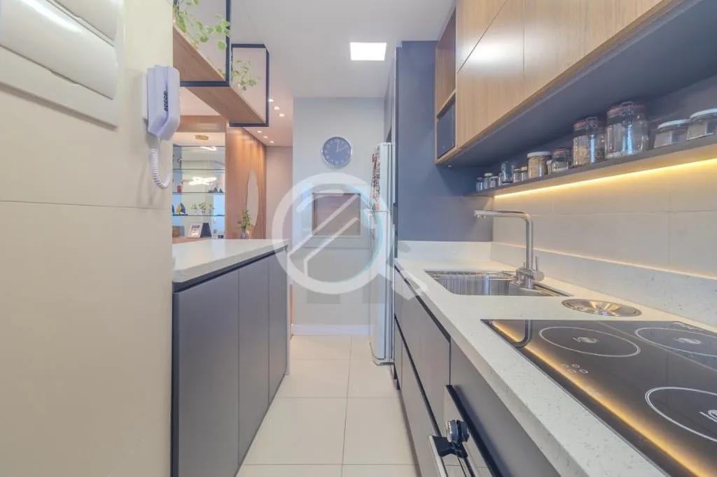 Imagem Lindo apartamento de dois Dormitórios, todo decorado por arquiteta renomada. O banheiro da Suíte f...