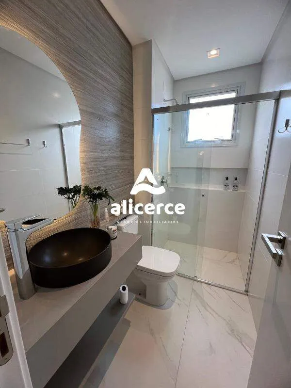 Imagem PRONTO PARA MORAR - Apartamento com Terraço à venda I 2 dormitórios I 1 suíte I Mobiliado - em Florianópolis/SC