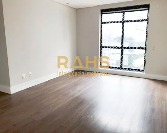 Imagem Buscando aquele apartamento muito amplo na região central? APARTAMENTO SENDO 1 POR ANDAR E 307 M² ...