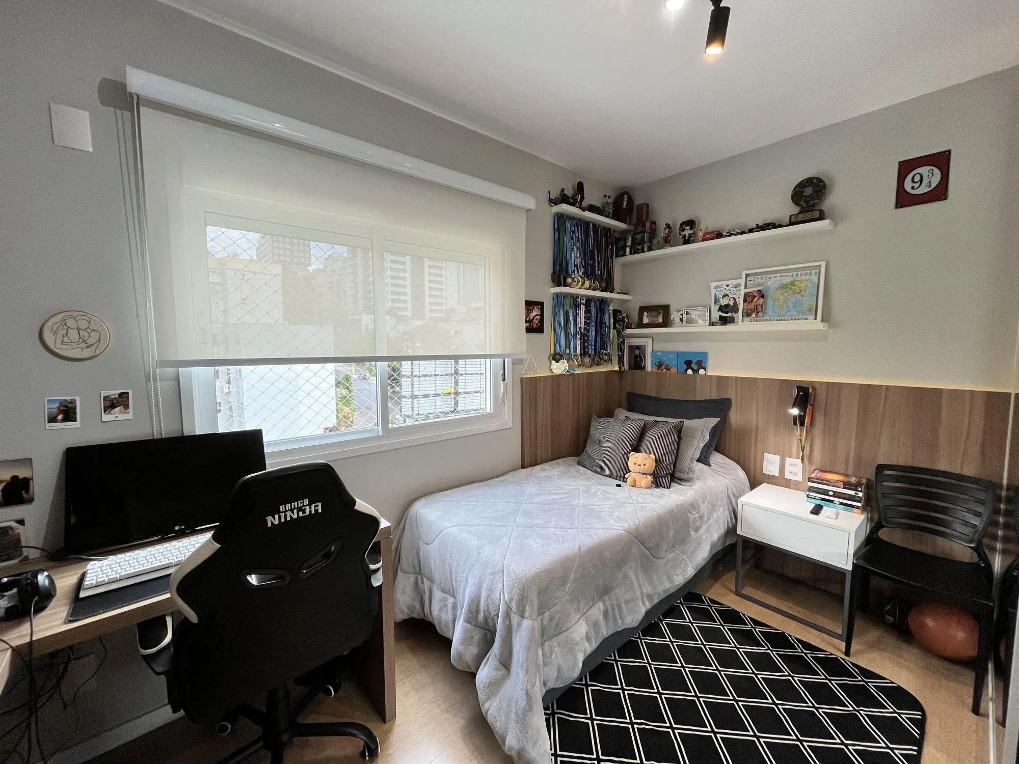 Imagem Excelente apartamento de 3 dormitórios, suíte, 2 vagas, no Bairro Boa Vista.