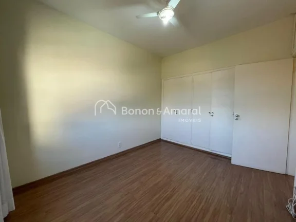 Imagem Casa bairro no Chácara da Barra em Campinas/SP. São 185m² de construção, sala estar com ar-cond...