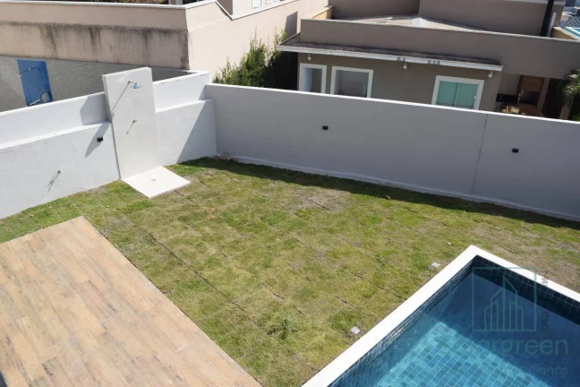 Imagem Sobrado à Venda em Condomínio - 181m² de Área Construída