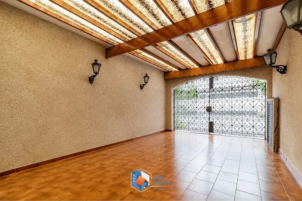 Foto do imóvel Casa à venda 1 Quarto 2 Vagas 150M² Moema São Paulo - SP em Rua Lúcio Pavan