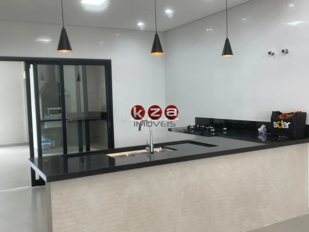Imagem Casa de Luxo em Condomínio: 3 Quartos, 3 Suites, 3 Salas - Campinas-SP, Condomínio Residencial Luzern Swiss Park - 200m²