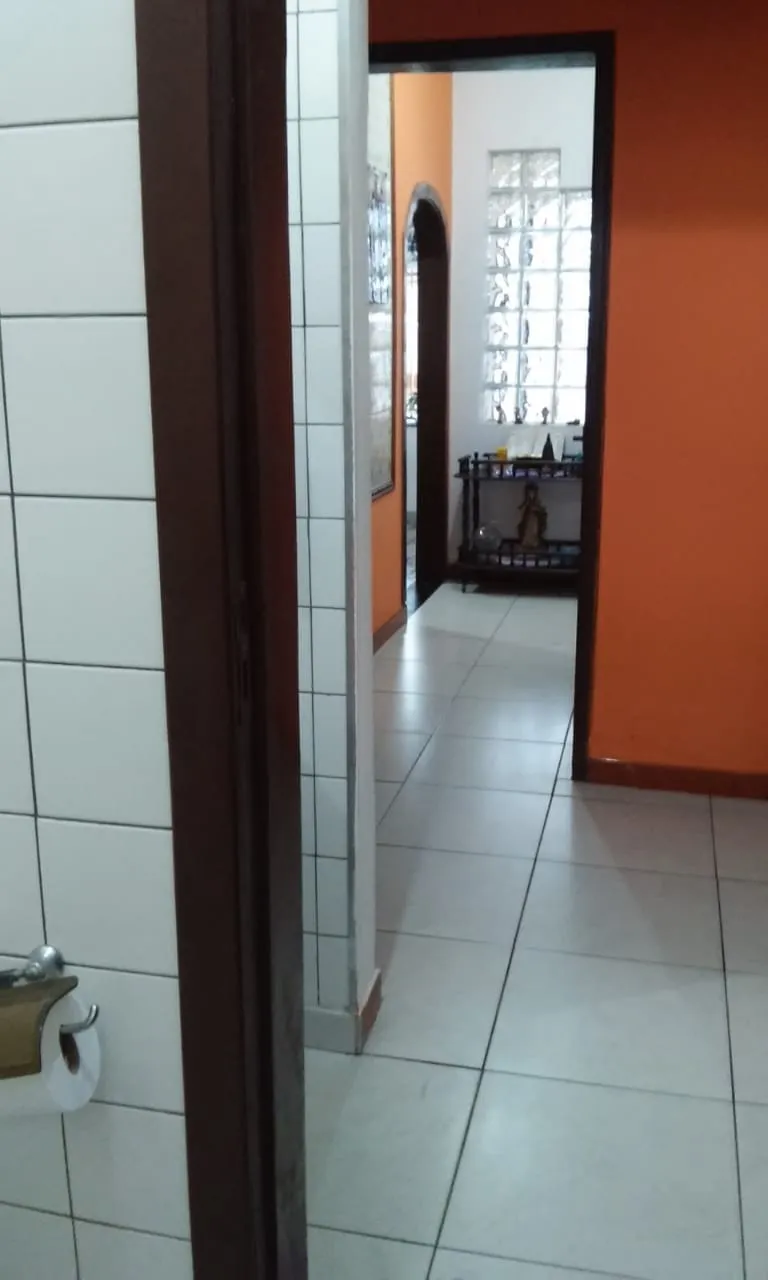 Imagem Casa à venda 4 Quartos, 2 Suites, 2 Vagas, 300M², Parque São Domingos, Pindamonhangaba - SP